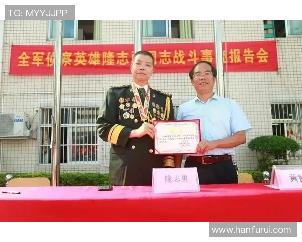 昔日足球英雄重聚一堂 共忆辉煌岁月展现传奇风采 昔日足球英雄重聚一堂 共忆辉煌岁月展现传奇风采